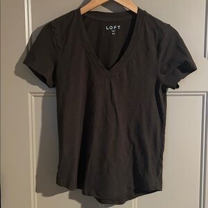 NWOT Loft v neck tee